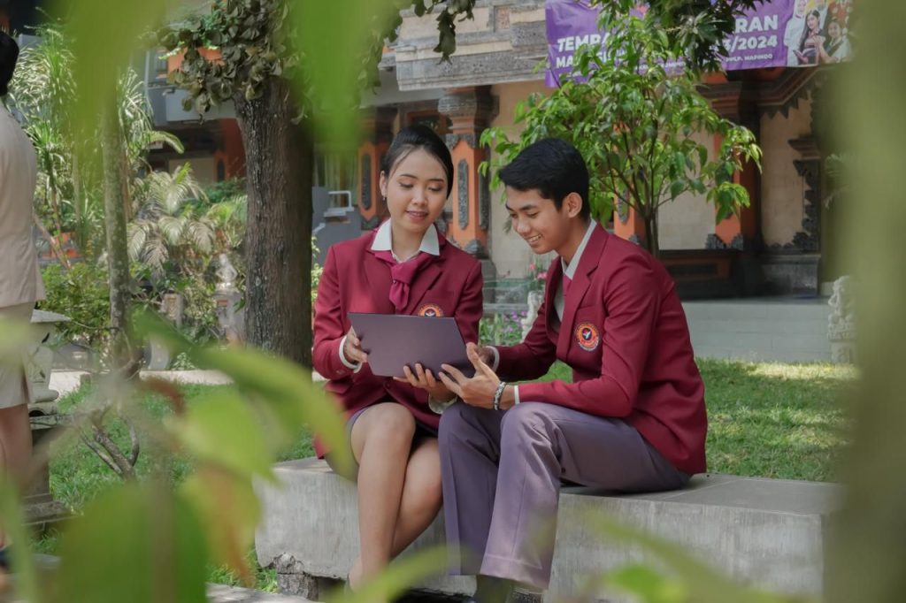 Sejarah Akom Mapindo